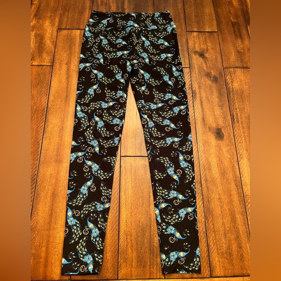 Lularoe Leggings “one size”.  Lightly used. Black with blue peacock feathers. - Picture 2 of 3